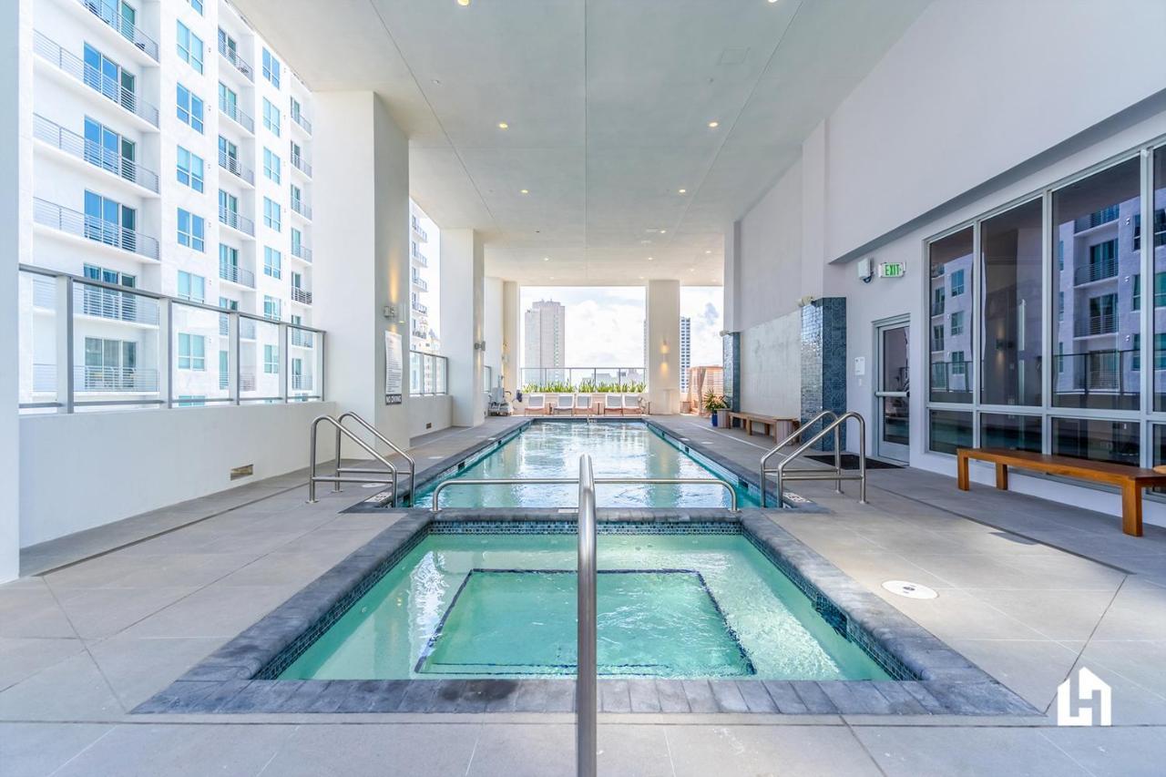 Downtown Miami Condos By Lua Host Екстер'єр фото